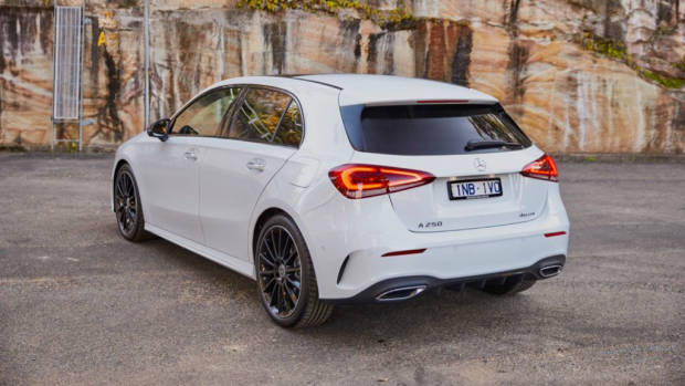 Mercedes-Benz A250 4MATIC Digital White rear