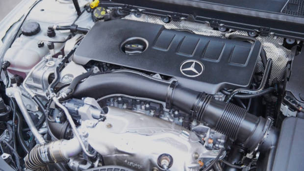 Mercedes-Benz A250 4MATIC M260 engine