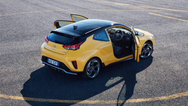 Hyundai Veloster review 2020 yellow doors