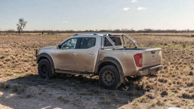 Nissan Navara Warrior white side