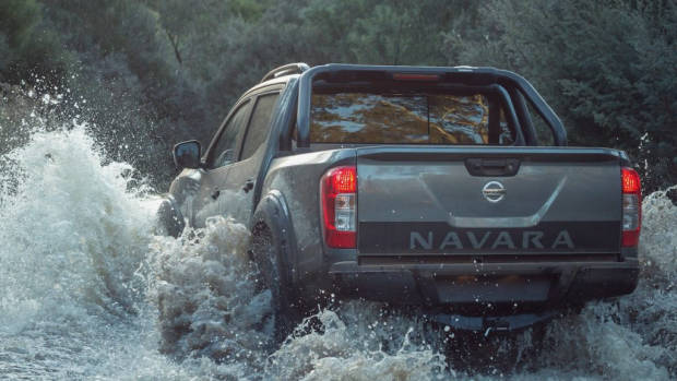 Nissan Navara Warrior grey rear