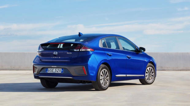 2020 Hyundai Ioniq Electric review looks