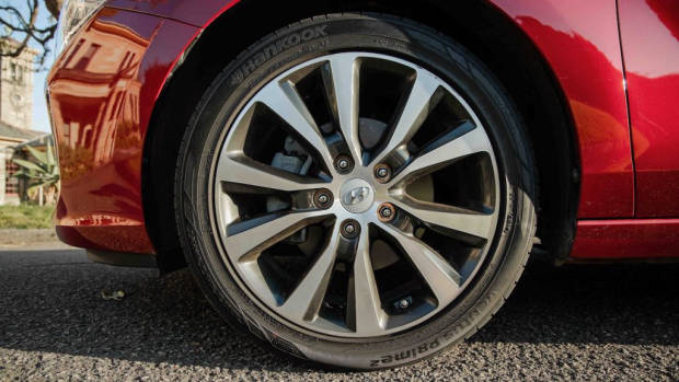 Hyundai i30 2020 review wheels