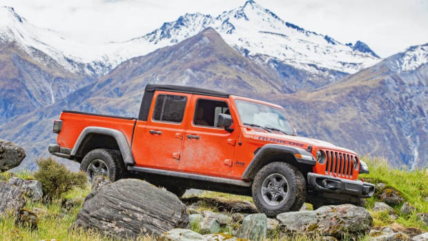 2020 Jeep Gladiator off road