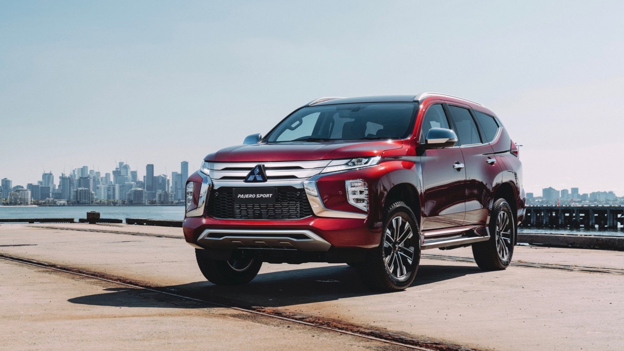 2020 Mitsubishi Pajero Sport - 1