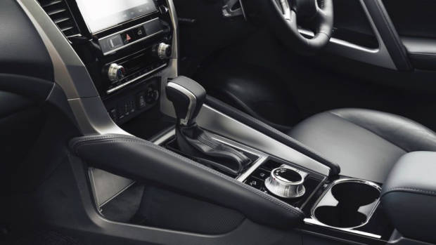 2020 Mitsubishi Pajero Sport - 4
