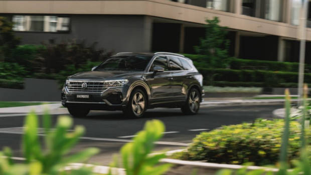 Volkswagen Touareg R-Line review 2020 design