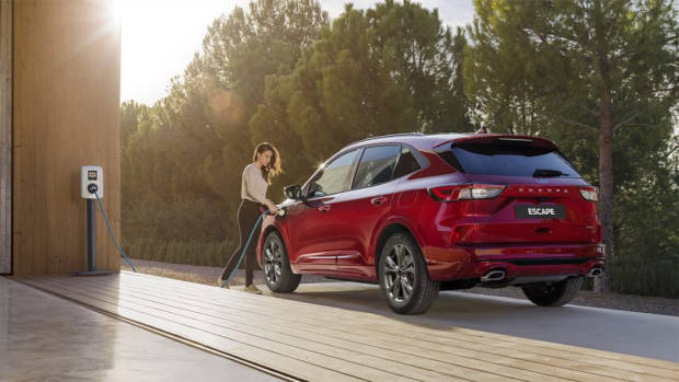 Ford Escape plug in hybrid 2020 charging