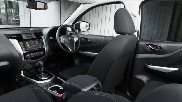 2020 Nissan Navara ST - 6