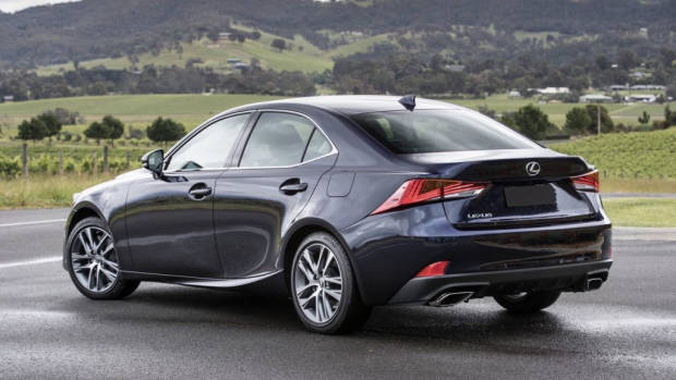 2020 Lexus IS 300 Luxury review