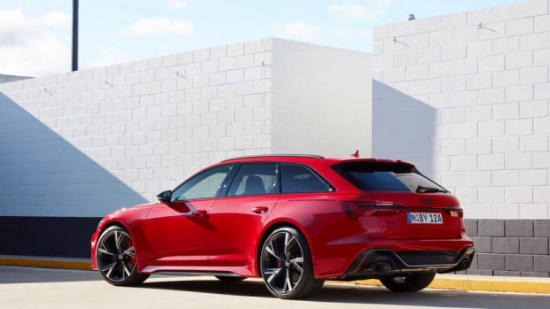2020 Audi RS6 Avant rear 3/4