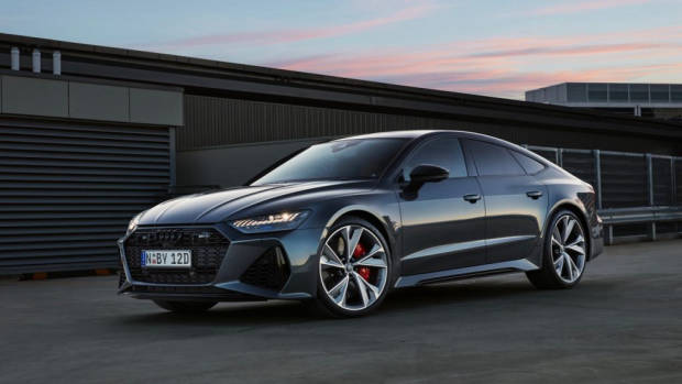 2020 Audi RS 7 Sportback front 3/4