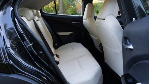 Lexus UX 200 Rear Seat