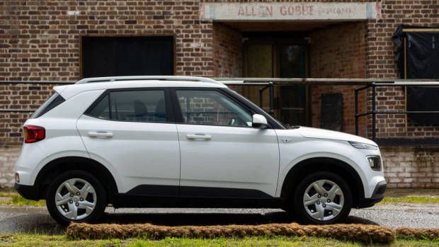 2020 Venue Long-term Side-on