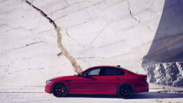 2021 BMW M5 Side