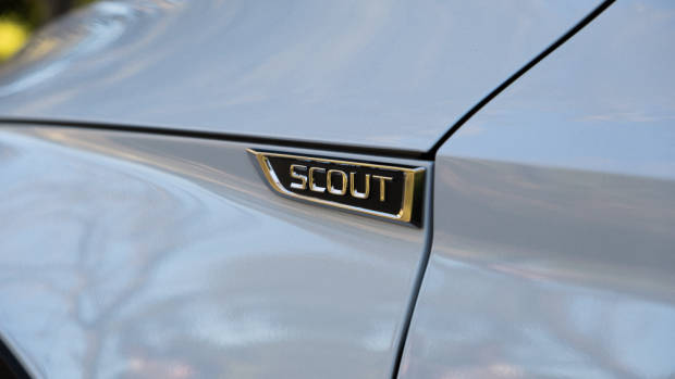 Superb Superb Scout 200TSI review side badge