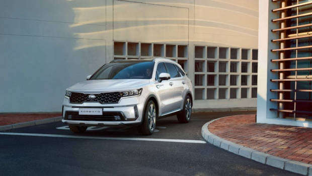 2020 Kia Sorento ambient front 3/4