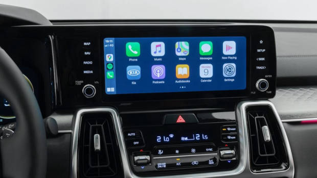 2020 Kia Sorento screen