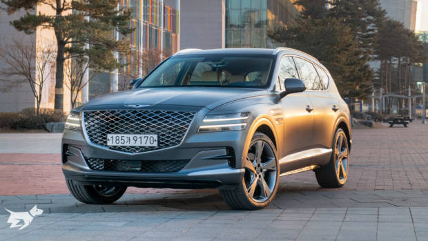 Genesis GV80 2021 in matte brown grey