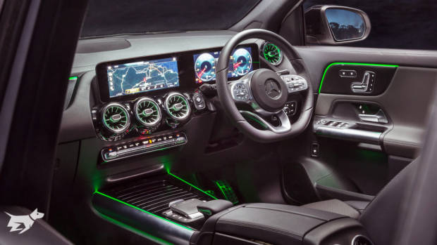 Mercedes-Benz GLA 250 2021 interior