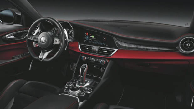 2020 Alfa Romeo Giulia Interior