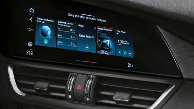 2020 Alfa Romeo Giulia Screen