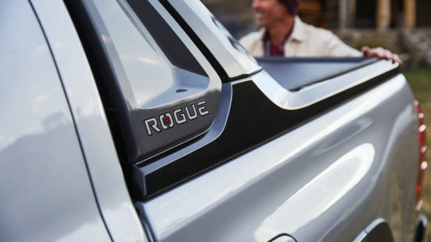 2020 Toyota HiLux Rogue detail