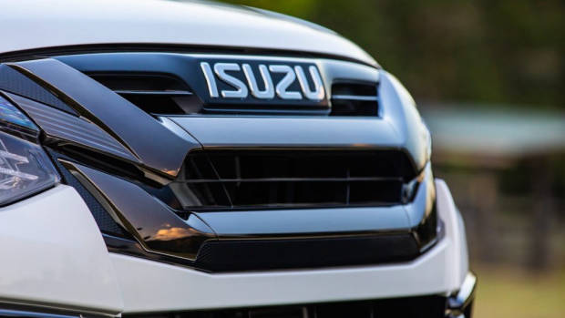 2020 ISUZU MU-X ONYX Edition Grille