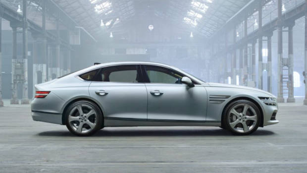 2020 Genesis G80 side