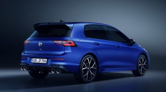 2022 Volkswagen Golf R revealed, packing 235kW and drift mode