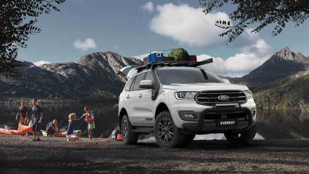 Ford Everest Basecamp 2021 white front end