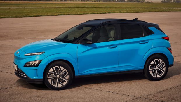 Hyundai Kona Electric 2021 side profile