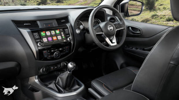 Nissan Navara PRO-4X 2021 interior