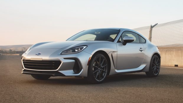 Subaru BRZ 2022 silver front end