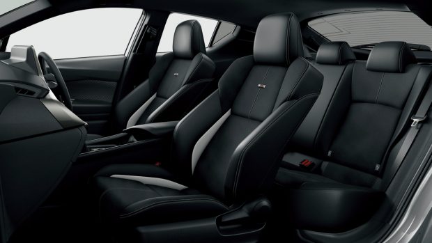 Toyota C-HR GR Sport 2021 black leather alcantara interior