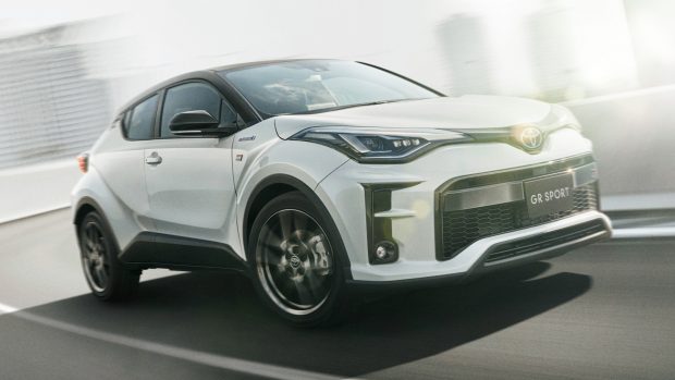 Toyota C-HR GR Sport 2021 white front end