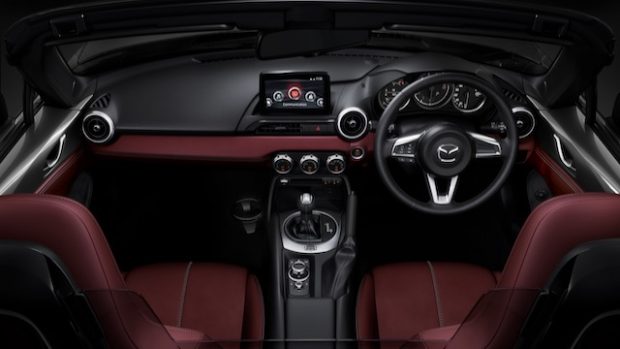 Mazda MX-5 RF GT RS 2021 interior