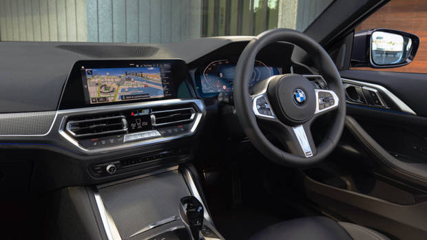 BMW 4 Series 2021 cockpit