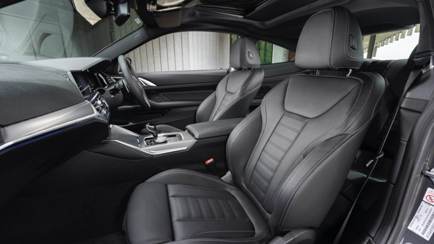 BMW 4 Series 2021 front seats