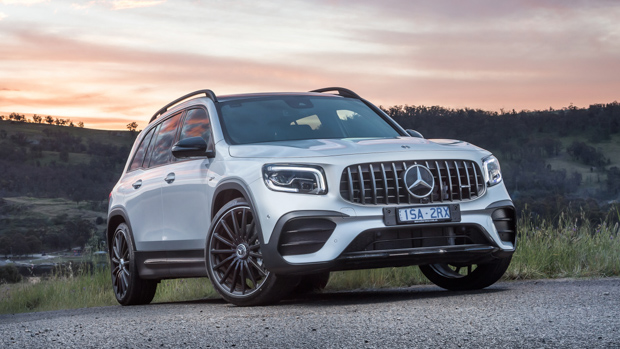 Mercedes-AMG GLB 35 2021 silver front end
