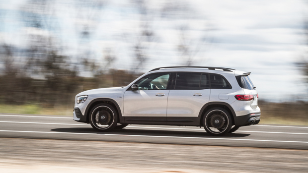 Mercedes-AMG GLB 35 2021 silver side profile
