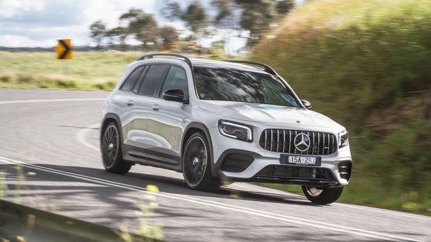 Mercedes-AMG GLB 35 2021 silver front end