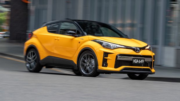 Toyota C-HR GR Sport 2021 driving