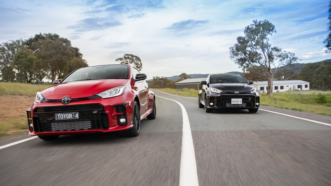 Toyota GR Yaris 2021 red and black