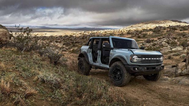 Ford Bronco 2021 front