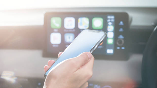 Honda HR-V 2021 teaser phone