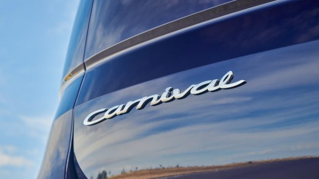 Kia Carnival 2021 Badge