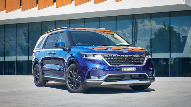 Kia Carnival Platinum 2021 front end