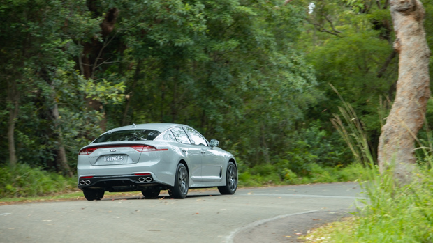 Kia Stinger 200S 2021 ceramic silver cornering