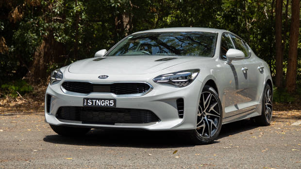 Kia Stinger 200S 2021 ceramic silver front end